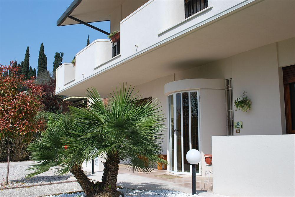 סונה B&B Villa Bianca מראה חיצוני תמונה