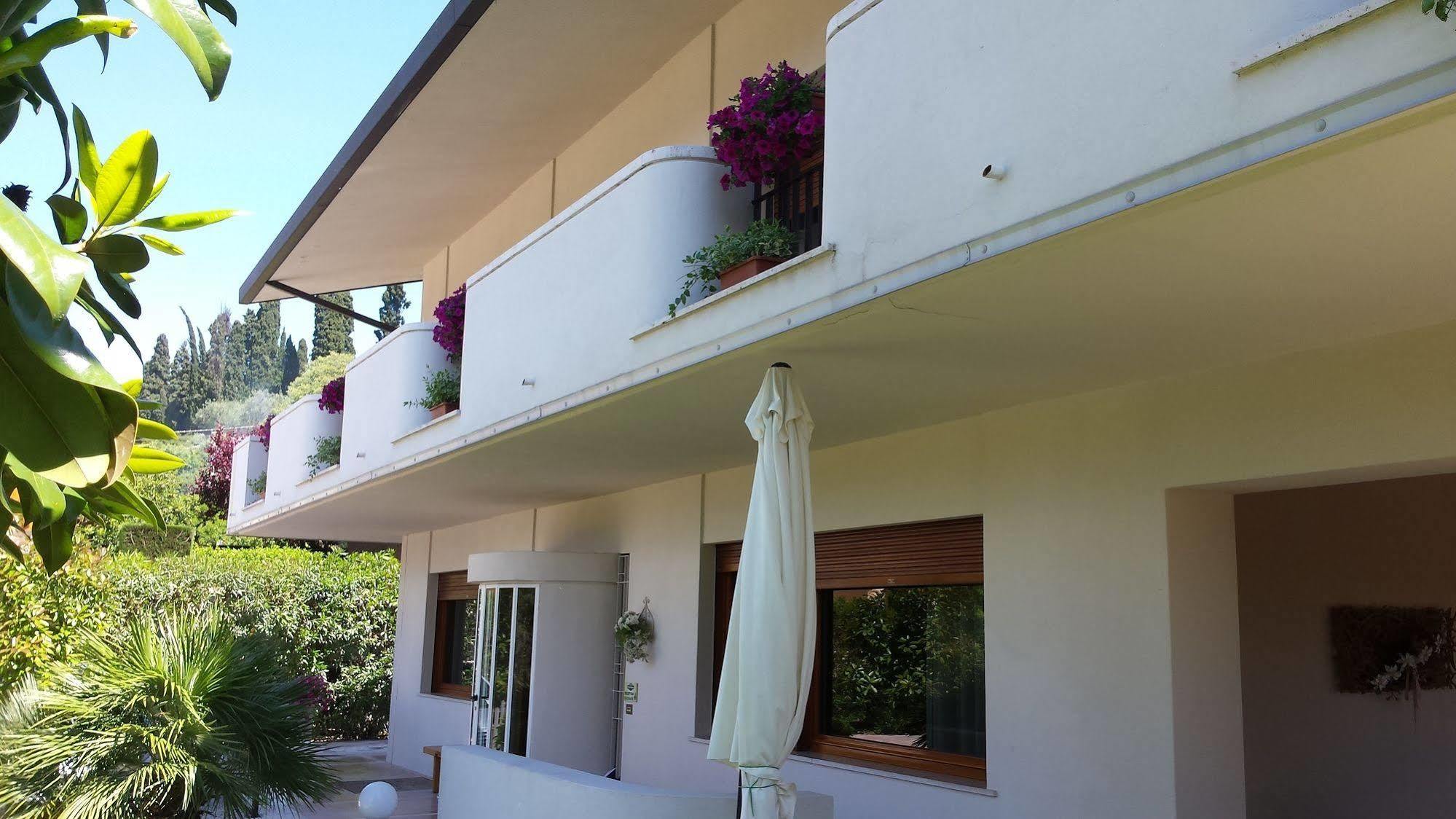 סונה B&B Villa Bianca מראה חיצוני תמונה
