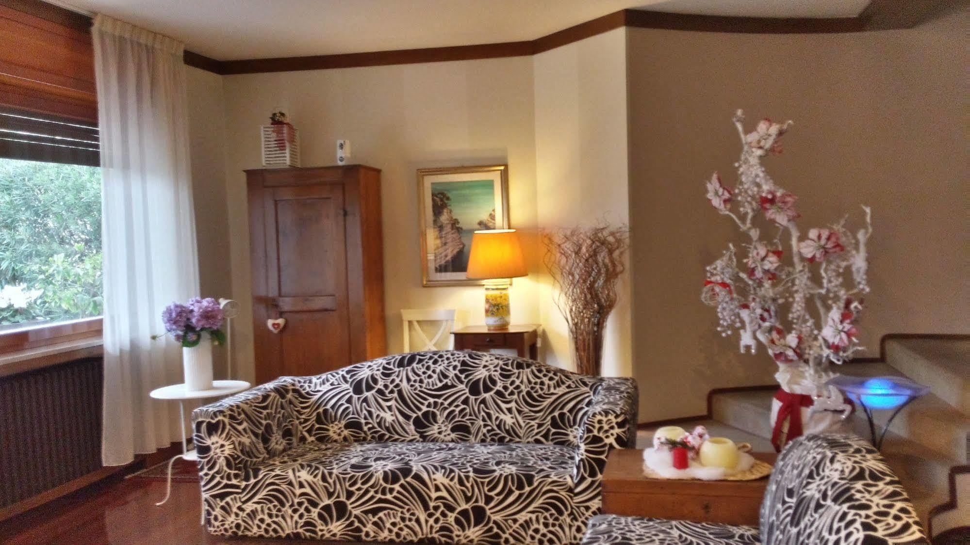 סונה B&B Villa Bianca מראה חיצוני תמונה