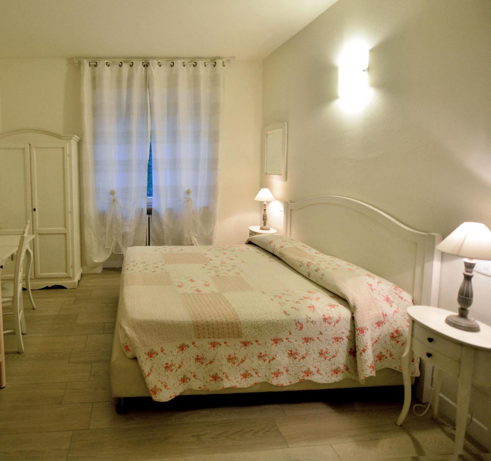 סונה B&B Villa Bianca מראה חיצוני תמונה