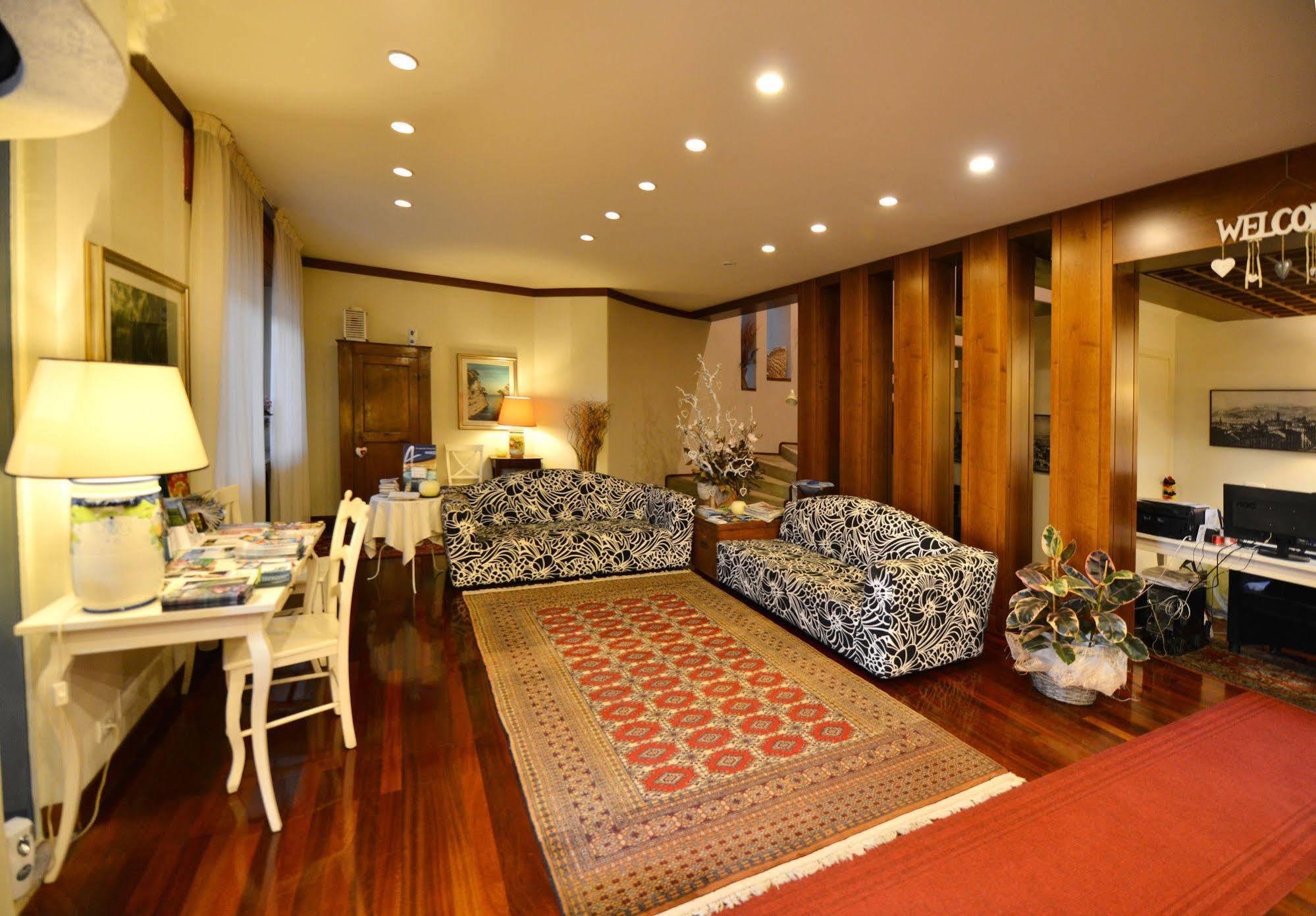 סונה B&B Villa Bianca מראה חיצוני תמונה